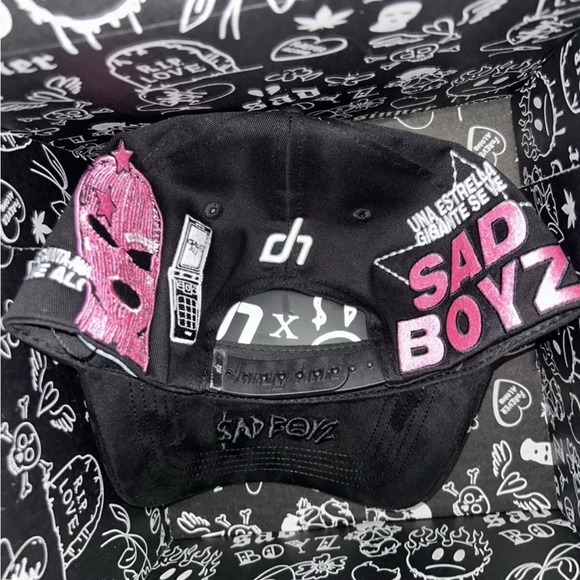Dandy Hats x Sad Boyz Junior H - CLAVE ALI - Picture 2 of 2